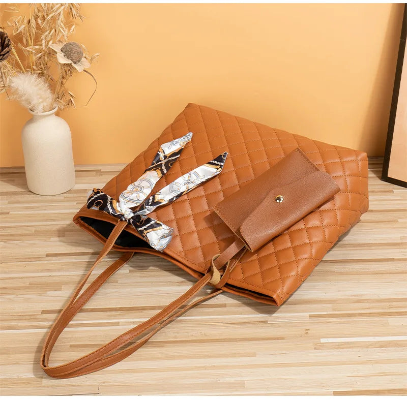 Bolsa de Ombro Feminina - Acolchoado
